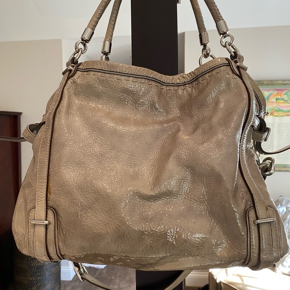 Coach patent leather collection purse - Picture 3 of 12